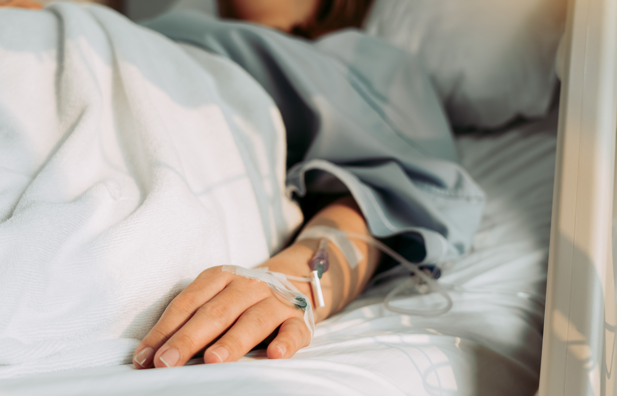 Ausserklinische Intensivpflege Bett Frau Zugang